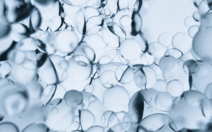 True-or-false-common-myths-about-dandruff