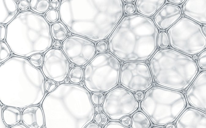 True-or-false-common-myths-about-dandruff