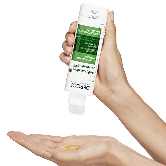 Consistency of Dercos Anti-Dandruff DS Shampoo